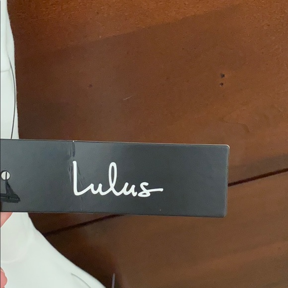 NEW WITH TAGS women’s lulus dress - Picture 2 of 6